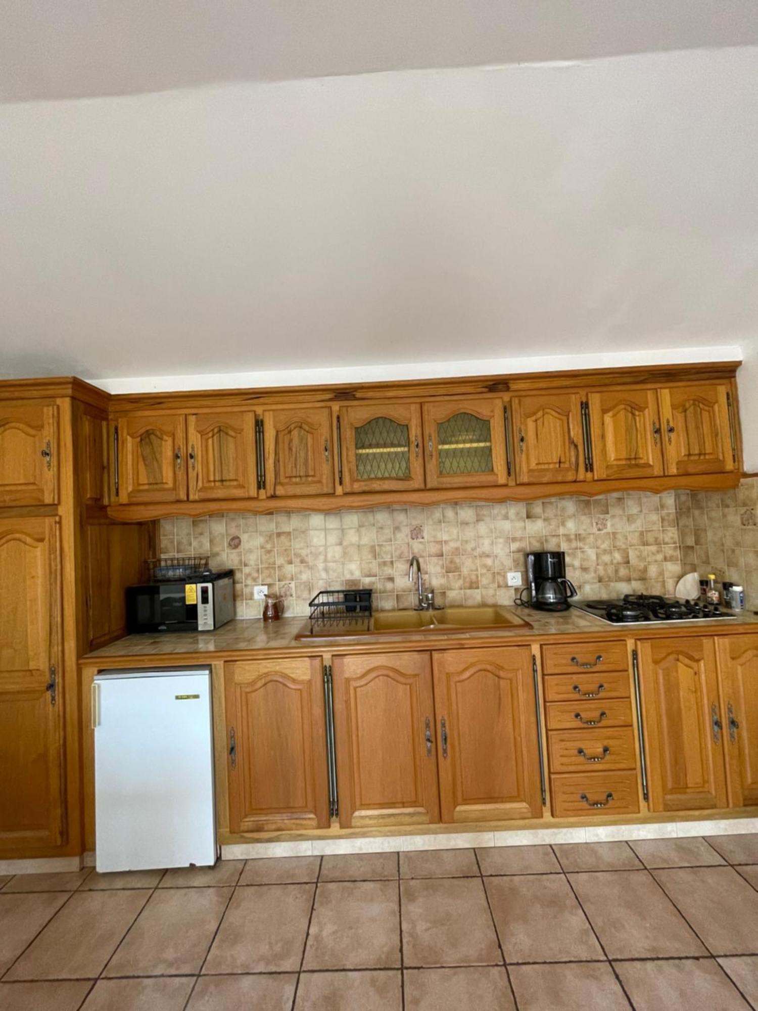 Maison d'hôtes Les prairies Mas Roux à Raphèle Chambre photo