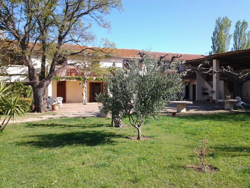 Maison d'hôtes Les prairies Mas Roux à Raphèle Extérieur photo